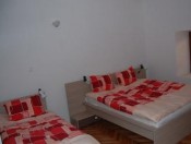 Triple beds apartment